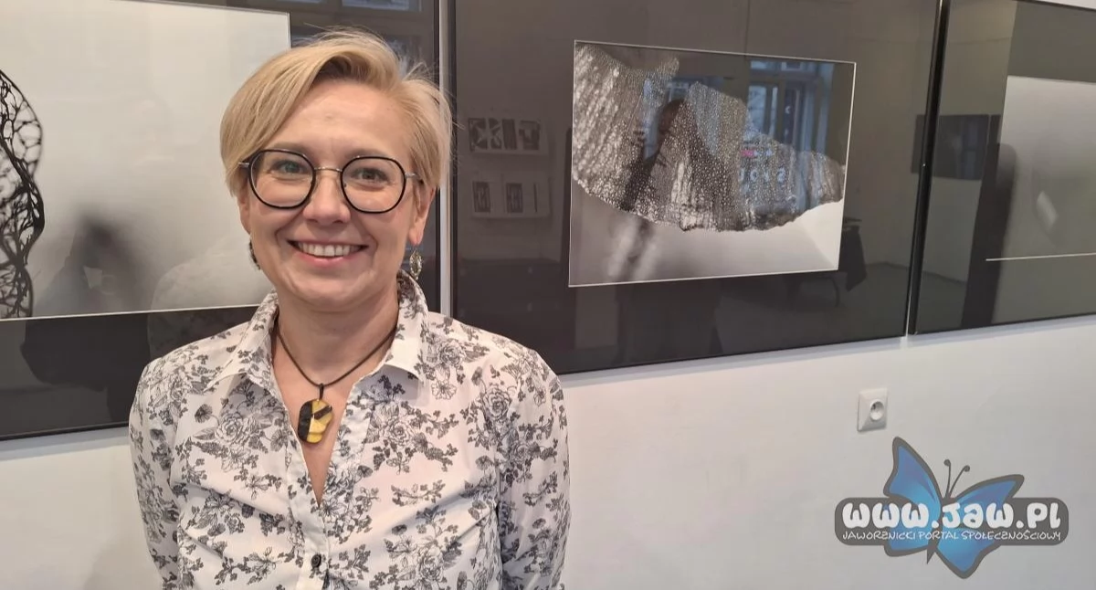 Kącik kulturalny, Joanna Chrząszcz swojej jaworznickiej wystawie słabości fotografowania obrzędów ludowych - zdjęcie, fotografia