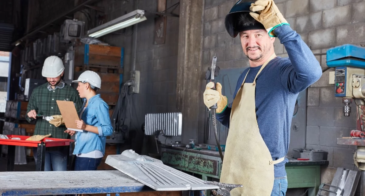 Informator / Materiały zewnętrzne , kosztuje spawacza szybko zwraca - zdjęcie, fotografia
