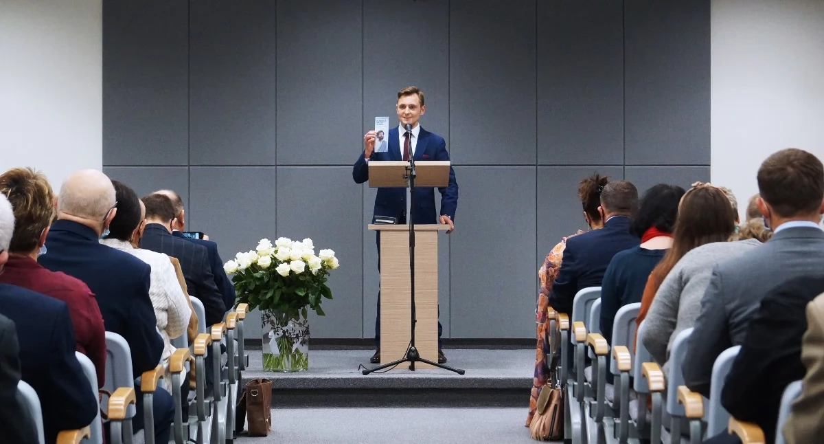 Życie miasta, Świadkowie Jehowy zapraszają obchody Wieczerzy Pańskiej - zdjęcie, fotografia