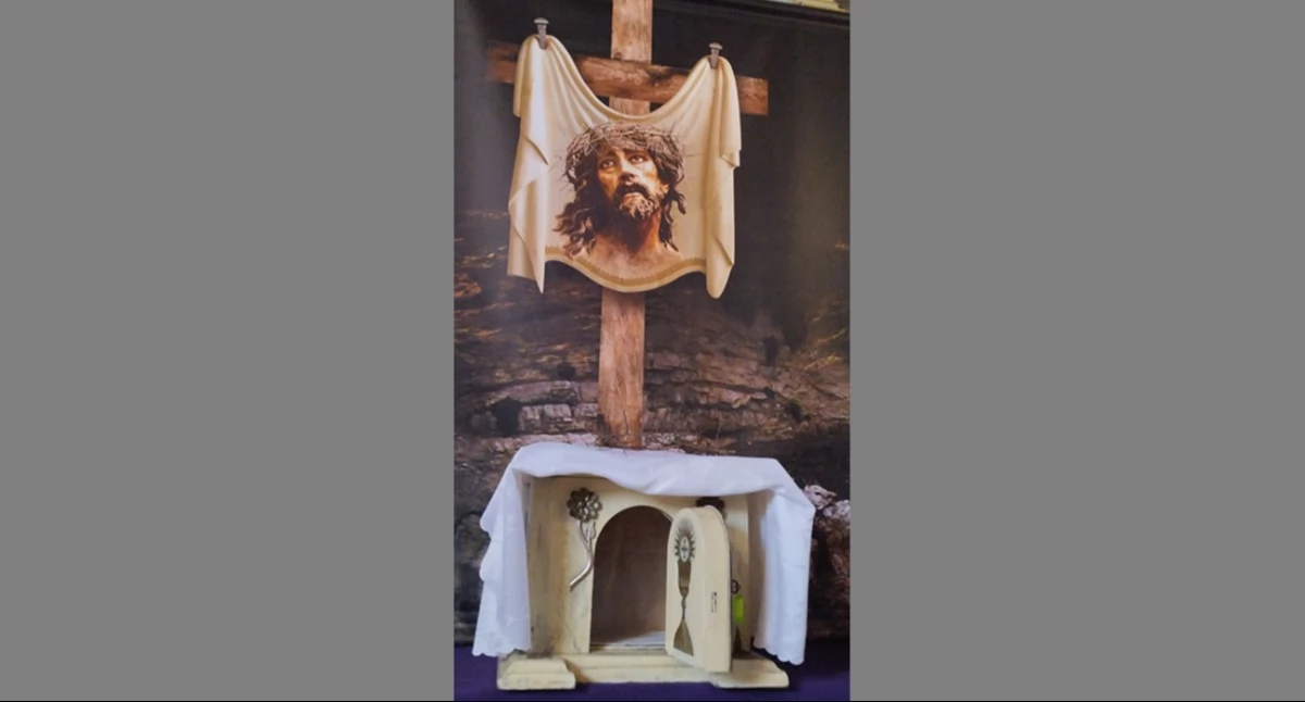 Życie miasta, Uroczystość Zmartwychwstania Pańskiego wierszu Stanisława Kramarczyka - zdjęcie, fotografia