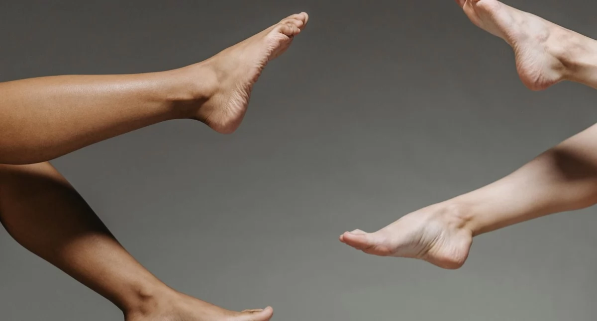 Informator / Materiały zewnętrzne , Usuwanie modzeli stopach przyczyny metody pielęgnacja - zdjęcie, fotografia