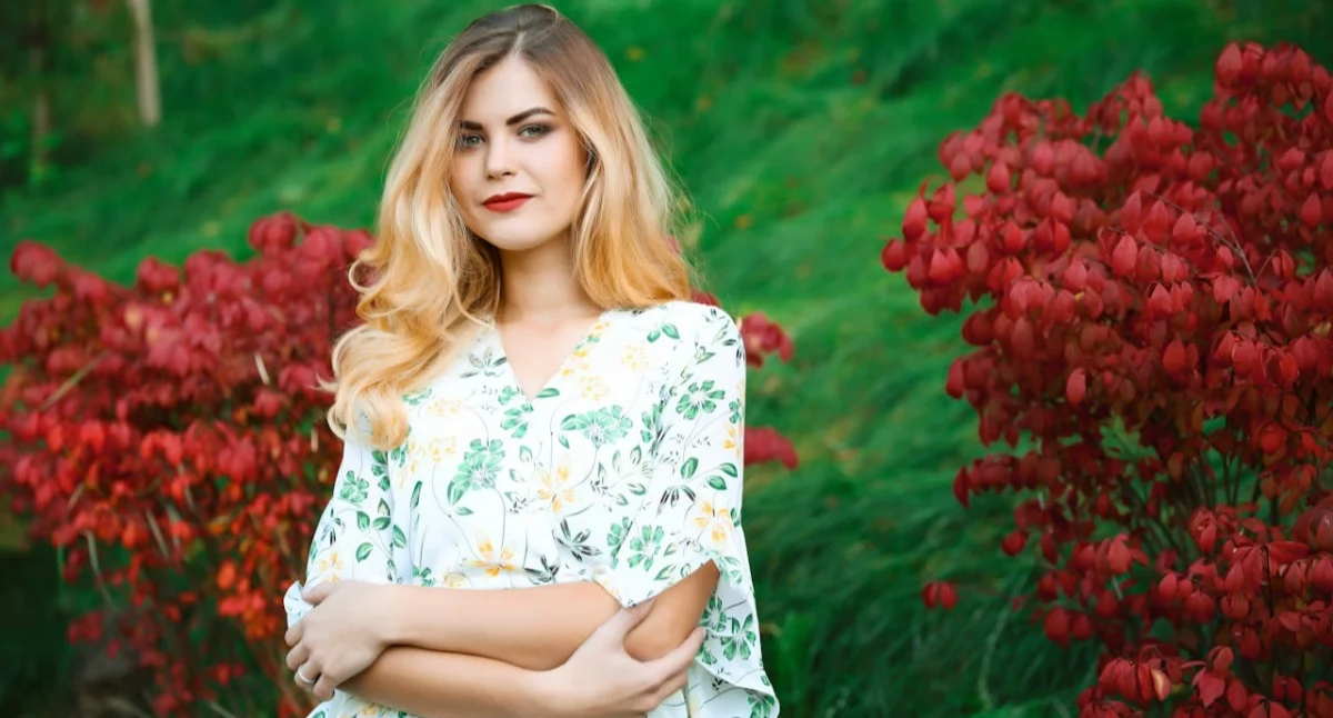 Informator / Materiały zewnętrzne , Elegancki biustonosz sukienkę wybrać - zdjęcie, fotografia