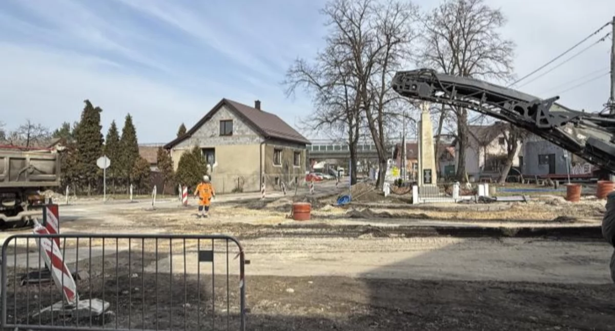 Życie miasta, Zmiana organizacji ruchu Zamknięcie fragmentu Krakowskiej - zdjęcie, fotografia