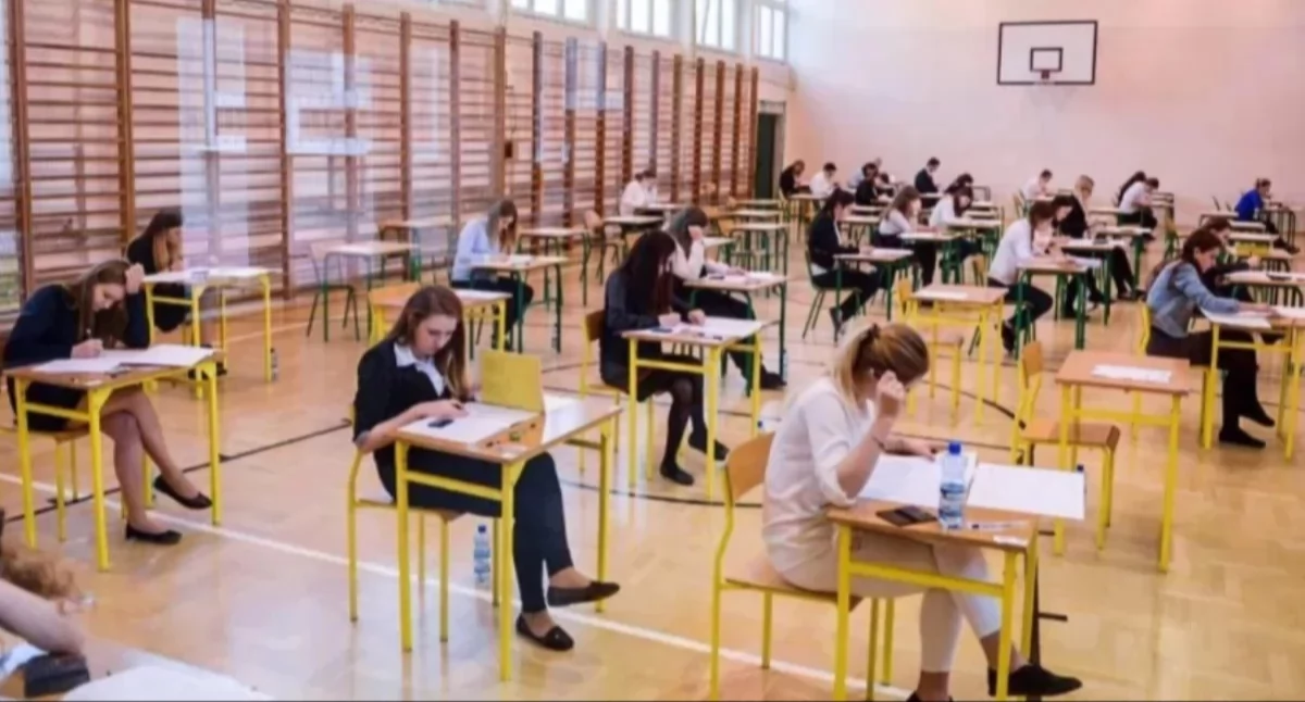 Życie miasta, Unieważnione matury matematyki Powodem złamanie zasad egzaminu - zdjęcie, fotografia