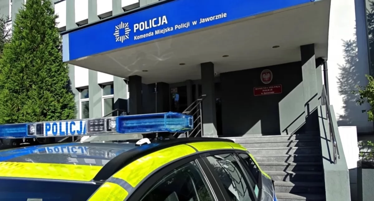 Komunikaty Policja, Córka latki Jaworzna podziękowała policjantom pomoc poszukiwaniach - zdjęcie, fotografia