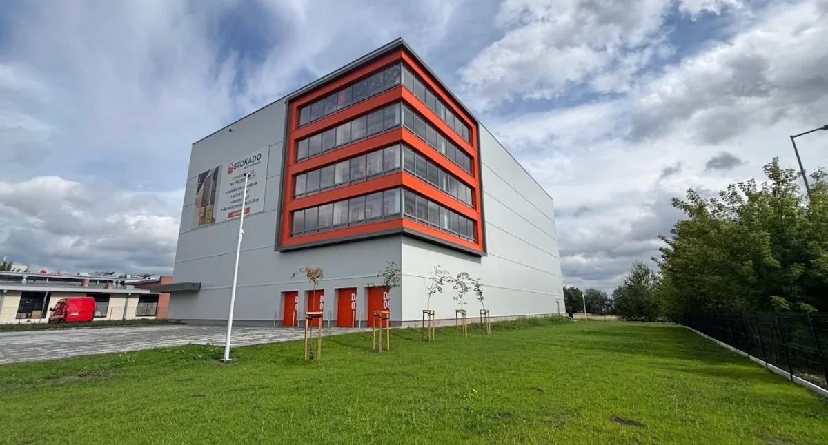 Informator / Materiały zewnętrzne , Stokado magazyny samoobsługowe wyciągnięcie ręki - zdjęcie, fotografia