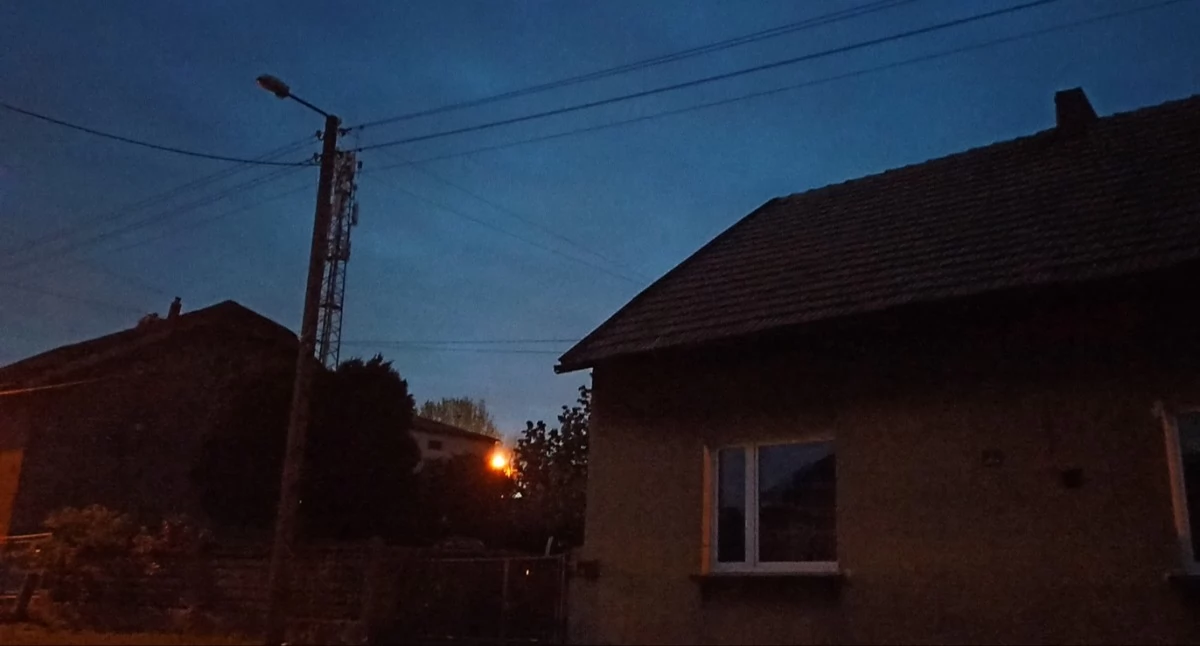 Niedziałająca latarnia na ul. Słonecznej. Zdjęcie nadesłane przez mieszkańca