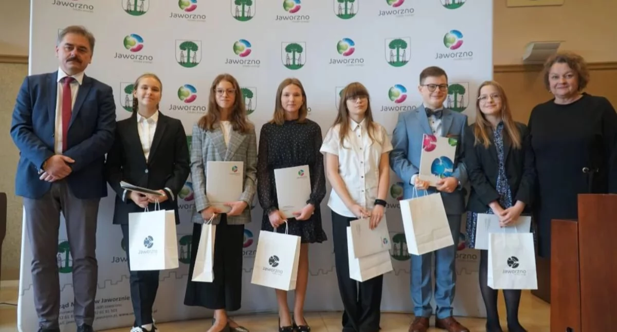 Życie miasta, Rusza nabór wniosków stypendium prezydenta Jaworzna - zdjęcie, fotografia