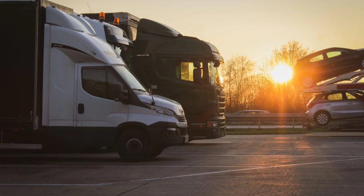Informator / Materiały zewnętrzne , znaleźć sprawdzonego partnera budów inwestycji regionie - zdjęcie, fotografia