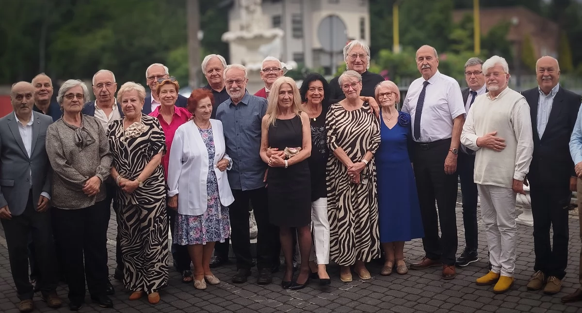 Życie miasta, wdzięczności Mater - zdjęcie, fotografia