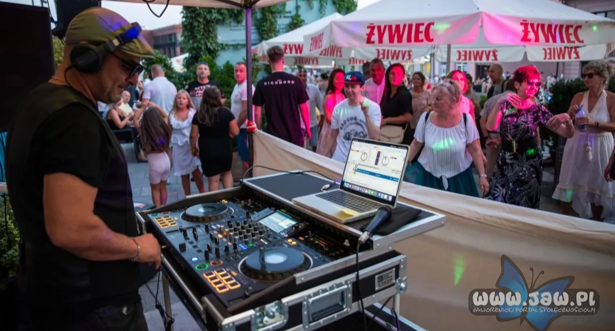 Życie miasta, Retro Party Jaworznie zabrzmią żywo - zdjęcie, fotografia