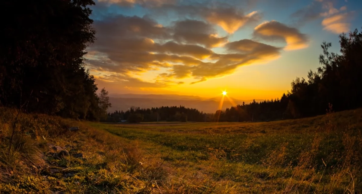 Informator / Materiały zewnętrzne , Gdzie pojechać letni weekend niedaleko Jaworzna Myślenice Rabka Zdrój Beskid Wyspowy - zdjęcie, fotografia