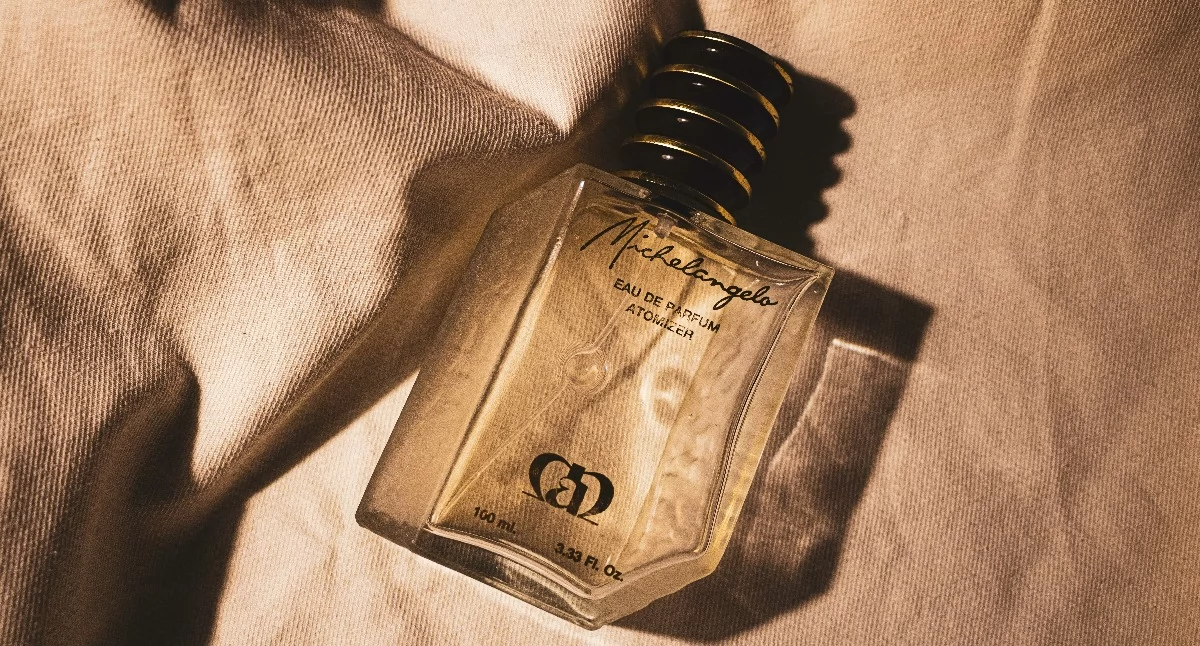 Informator / Materiały zewnętrzne , Męski zapach dzień wyjątkowe okazje sprawdź propozycje perfum męskich Paryskie - zdjęcie, fotografia