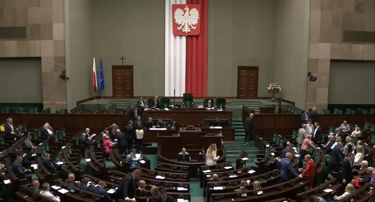 Życie miasta, partia sejmie Centrum oficjalnie rozpoczyna działalność - zdjęcie, fotografia
