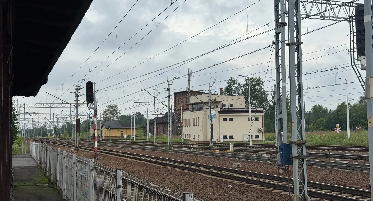 Pożary - Straż Pożarna, okolicach nastawni kolejowej Jaworzno Szczakowa - zdjęcie, fotografia