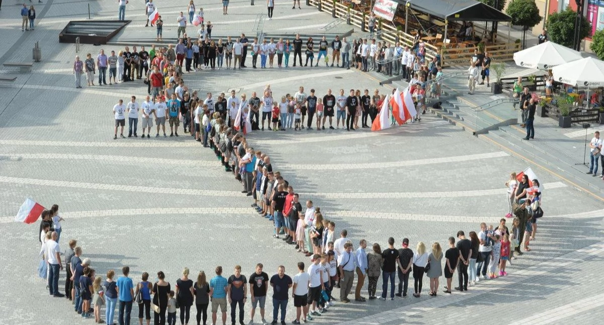 Życie miasta, rocznica wybuchu powstania warszawskiego Jaworznie Powstanie żywy Polski Walczącej - zdjęcie, fotografia