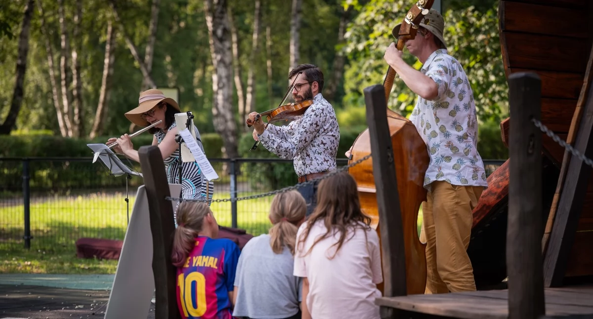 Kącik kulturalny, Muzyka zamiast głośników „Bach piach” zachwycił mieszkańców Jaworzna - zdjęcie, fotografia