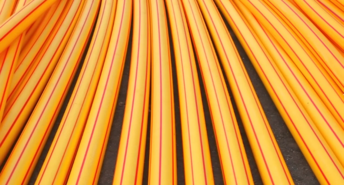 Informator / Materiały zewnętrzne , Opończe kablowe element zabezpieczenia infrastruktury energetycznej - zdjęcie, fotografia