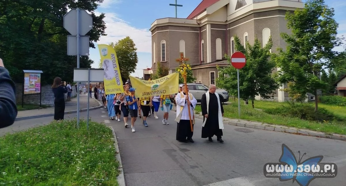 Kościół, Piesza pielgrzymka Jaworzna Jasną Górę - zdjęcie, fotografia