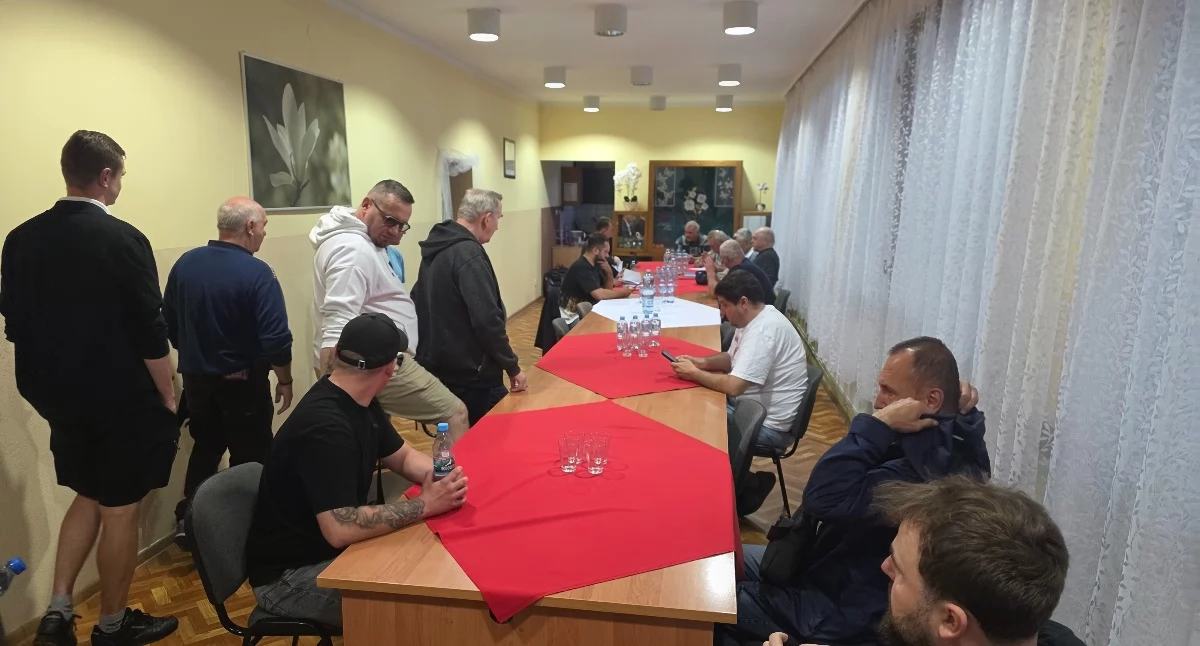 Piłka nożna, Szczakowianka Jaworzno wycofuje drużynę seniorów rozgrywek - zdjęcie, fotografia