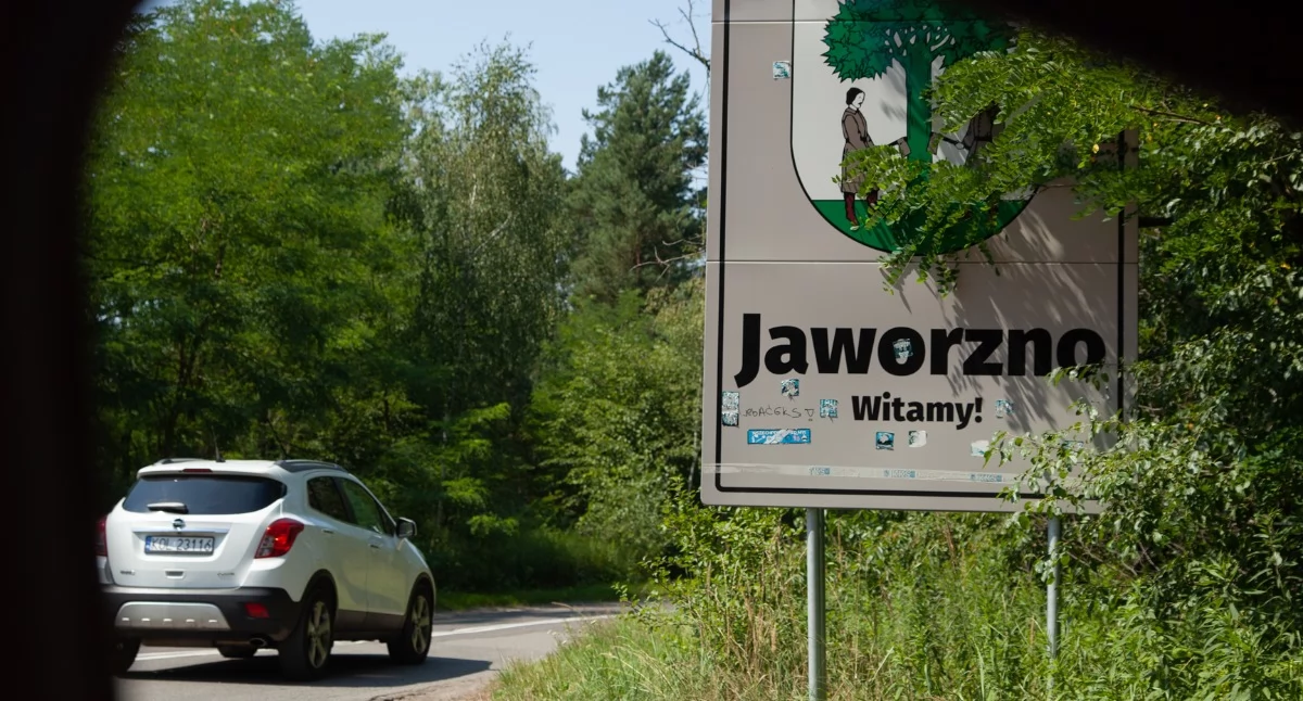 Drogi Jaworzno, dalej ulicą Bukowską Jaworznie Miasto tłumaczy dlaczego remontuje teraz - zdjęcie, fotografia