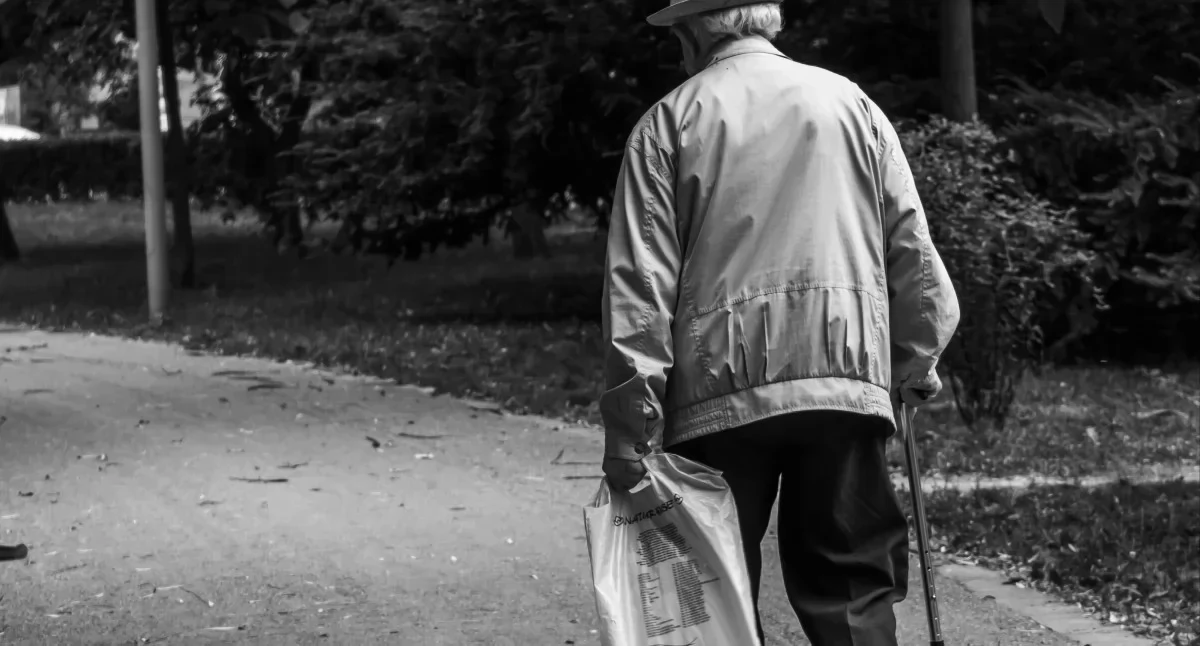 Życie miasta, każdy senior dostanie emeryturę osoby mogą stracić świadczenie - zdjęcie, fotografia