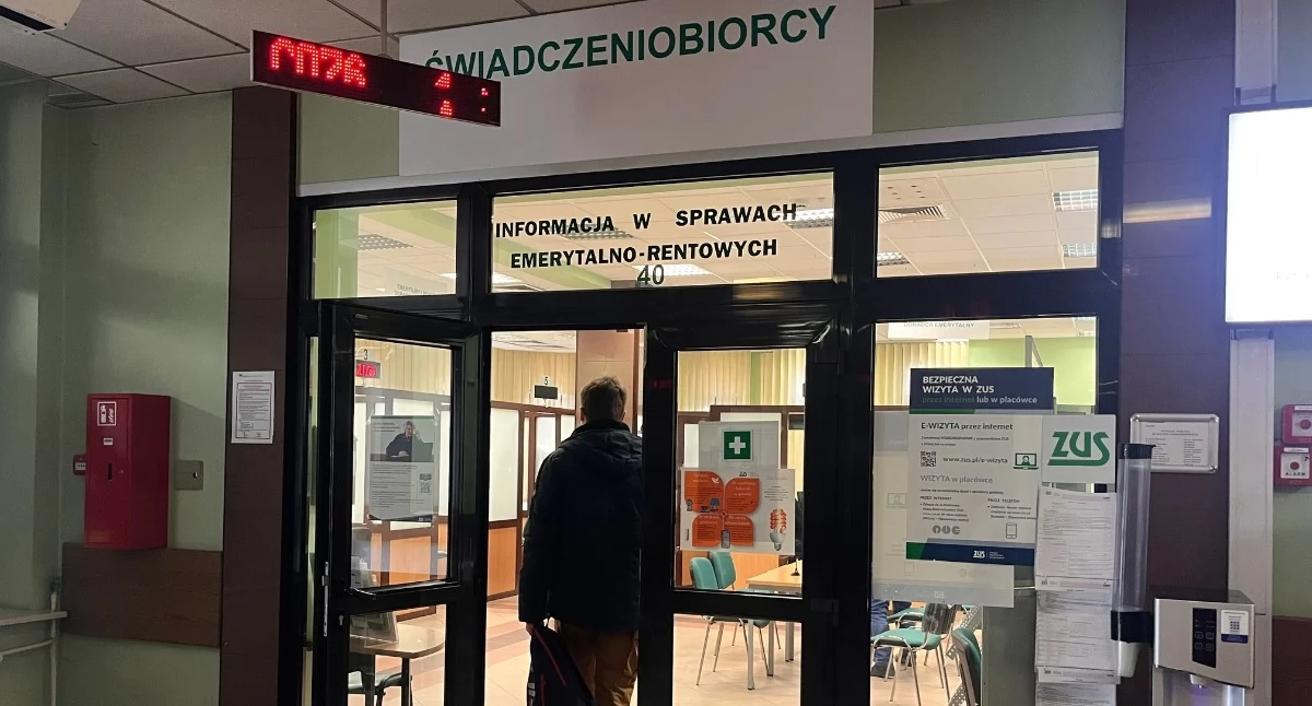 ZUS, Czternastki ruszają wrześniu Nawet blisko dodatkowego wsparcia - zdjęcie, fotografia
