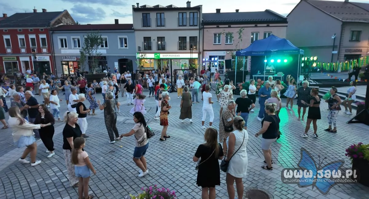 Życie miasta, Jawor Dance rynku centrum weekend - zdjęcie, fotografia