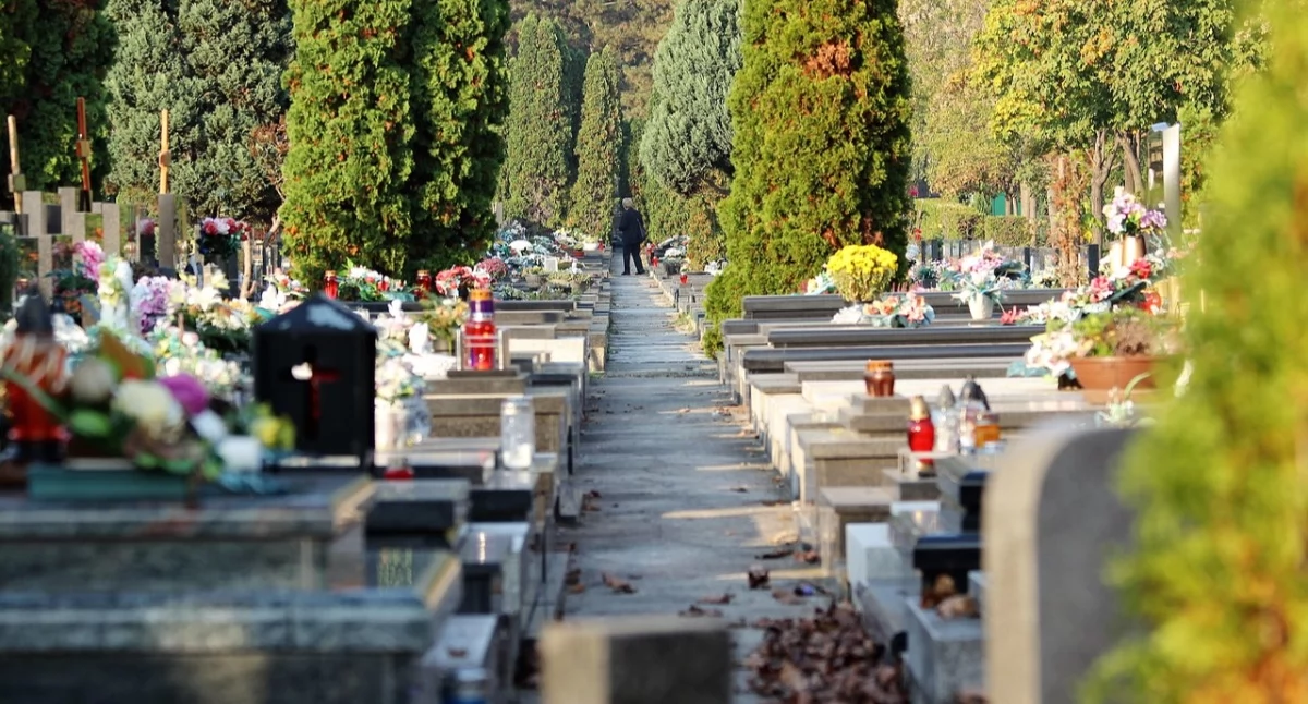 Ludzie, Ostatnie pogrzeby Jaworznie Pamięci którzy odeszli - zdjęcie, fotografia