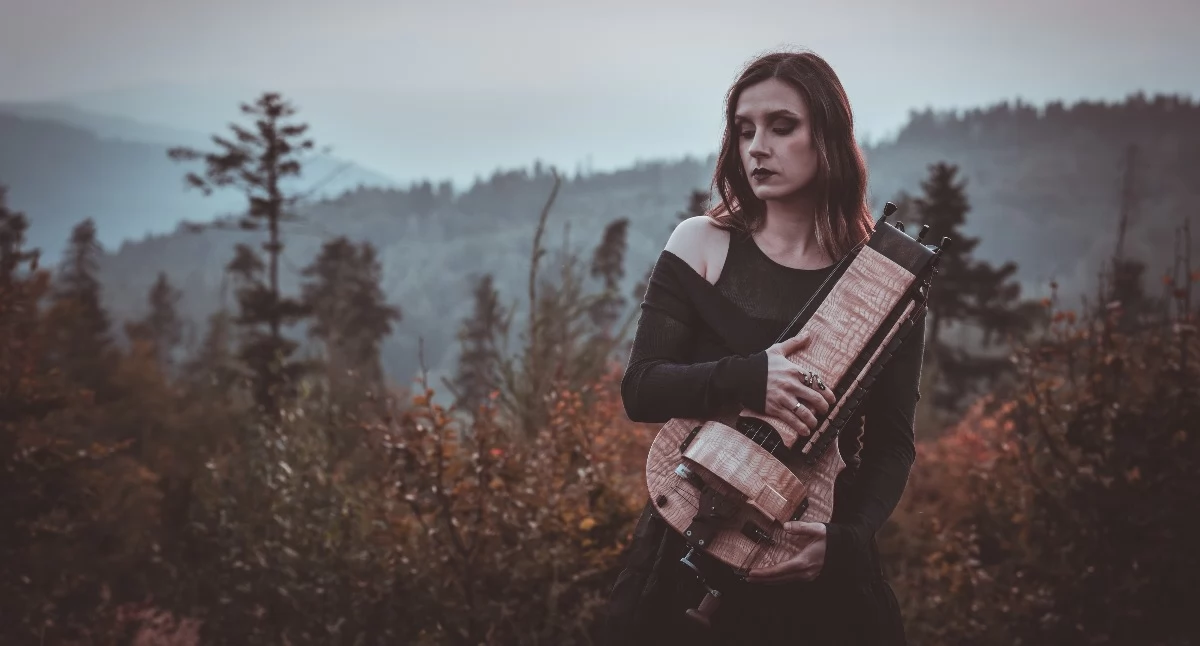 Kącik kulturalny, Michalina Malisz Martuś jakiś powód którego piszemy piszemy - zdjęcie, fotografia
