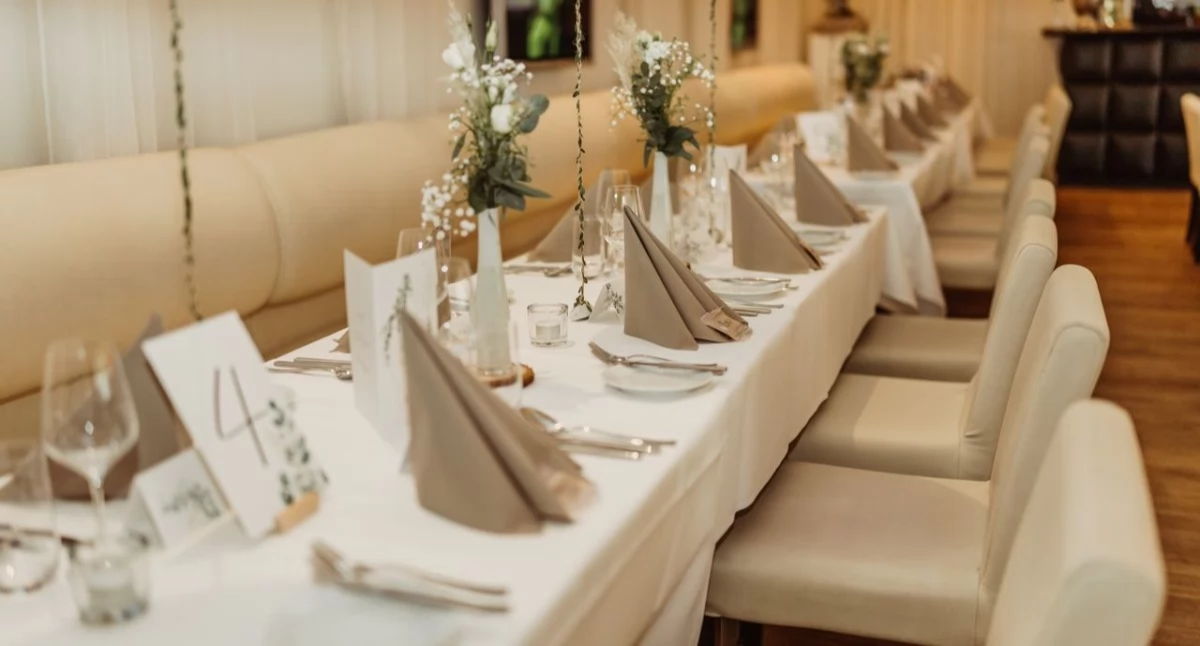 Informator / Materiały zewnętrzne , Restauracja Gdańsku imprezę okolicznościową zwrócić uwagę - zdjęcie, fotografia