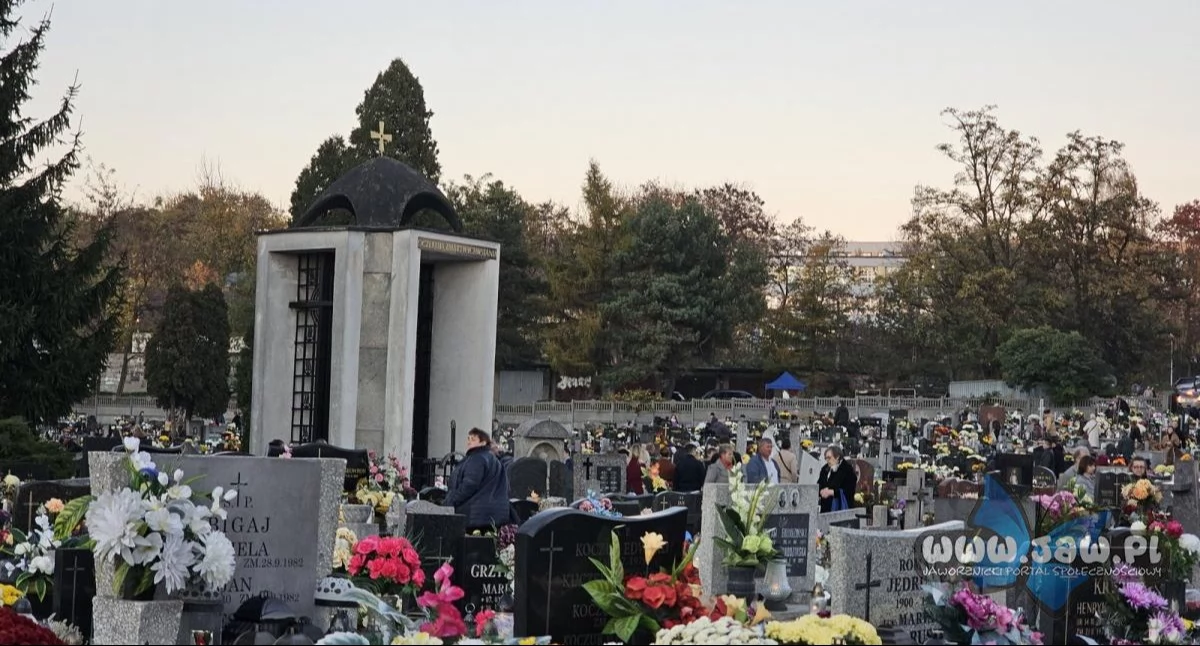Ludzie, Odeszli pozostają pamięci Pogrzeby Jaworznie - zdjęcie, fotografia