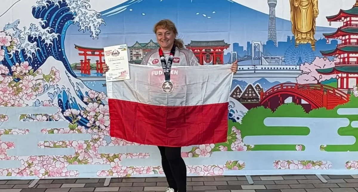 Życie miasta, Jaworznianka Tarasek srebrnym medalem mistrzostw świata armwrestlingu - zdjęcie, fotografia
