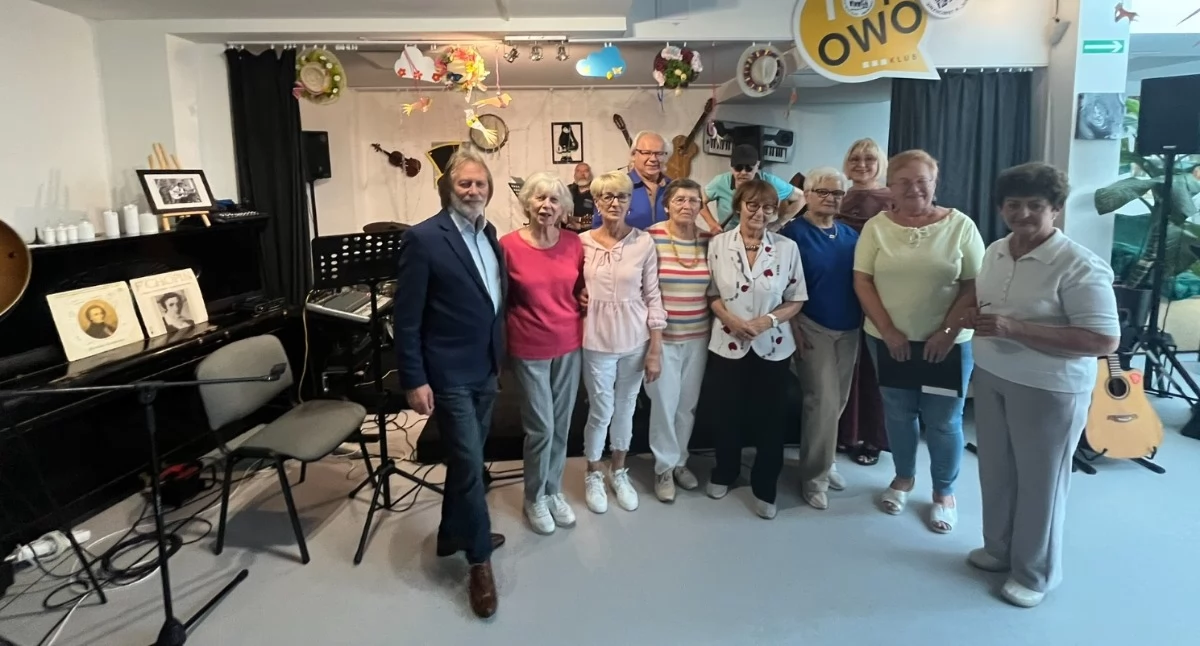 Życie miasta, „Mikrofon wszystkich” czyli sukces - zdjęcie, fotografia