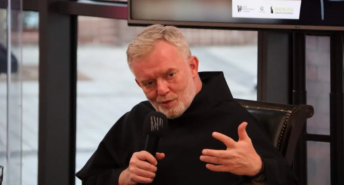 Kościół, Ojciec Andrzej Zając pewnej zaskakującej regule franciszkanów - zdjęcie, fotografia