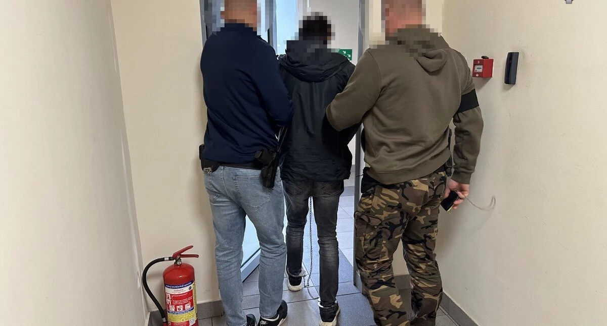 Życie miasta, Akcja policji Jaworznie latek poszukiwany listem gończym - zdjęcie, fotografia