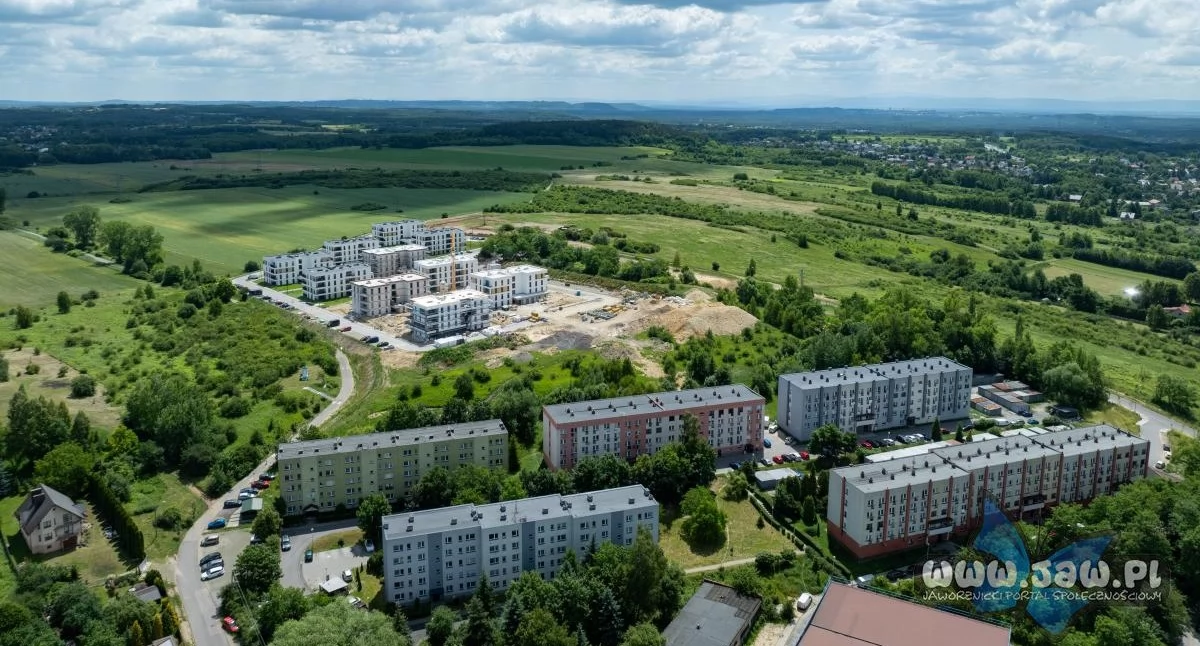 Życie miasta, kosztują mieszkania Jaworznie - zdjęcie, fotografia