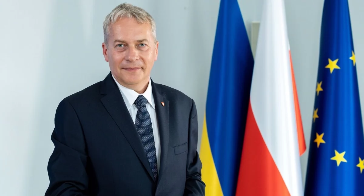 Polityka, Wojciech Saługa interweniuje sprawie upamiętnienia - zdjęcie, fotografia
