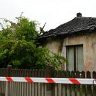 Zawalony dach domu przy ul. Towarowej w Jaworznie