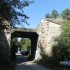 Niezabezpieczony most nad ul. Struga