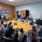 Przedszkolaki z Przedszkola Miejskiego nr 10 z grupy Pszczółki w odwiedzinach w redkacji