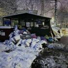  Wiata śmietnikowa przy skrzyżowaniu ul. Radosnej i ul. Powstańców Śląskich