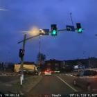 Śmieciarka przejechała na czerwonym świetle. Fot. Informacje drogowe Jaworzno i okolice