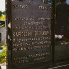 Uroczystość odsłonięcia nowego nagrobka rodziny Paulów i Pniaków - odnowiona tablica ku...