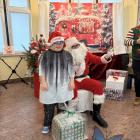 Wizyta św. Mikołaja w Środowiskowym Domu Samopomocy w Jaworznie. Fot. Fabian Kowalski