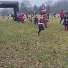 Zawodnicy SPL Jaworzno podczas biegu mikołajkowego w Katowicach