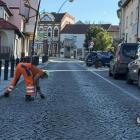 Naprawiają kostkę na ul. Mickiewicza w Jaworznie