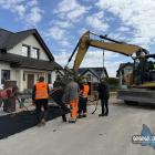 Kładą asfalt na ul. Zalipie