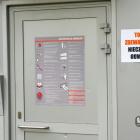 Zdewastowana toaleta w parku Podłęże