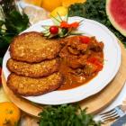 Placki ziemniaczane z gulaszem po węgiersku Restauracja 